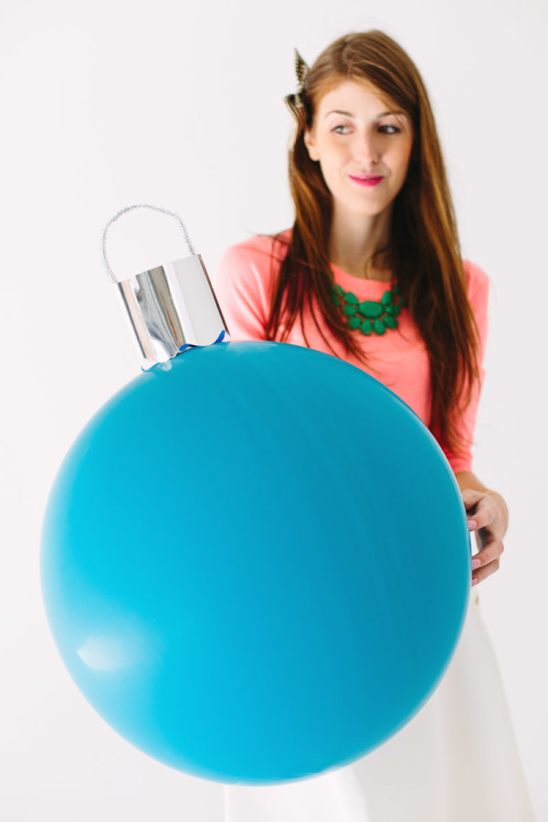 DIY Giant Ornament Balloons2